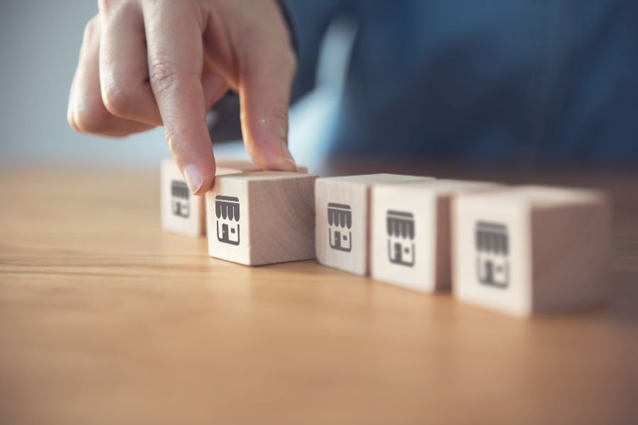 ورش متخصصة ترسم ملامح الاستثمار الجريء في معرض أبها للامتياز التجاري 2025