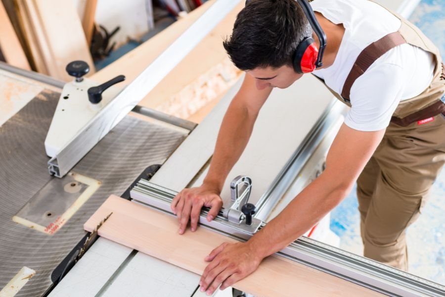 صدور نظام الحرف والصناعات اليدوية لتنظيم النشاط وحماية التراث وتعزيز التنافسية